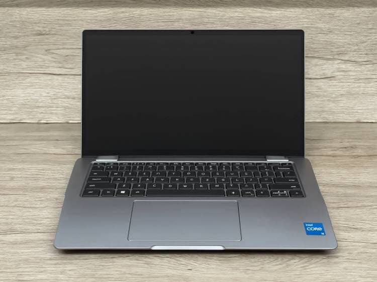 Laptop i5 13va 16EMMC 256gb NVME TACTIL 13,3